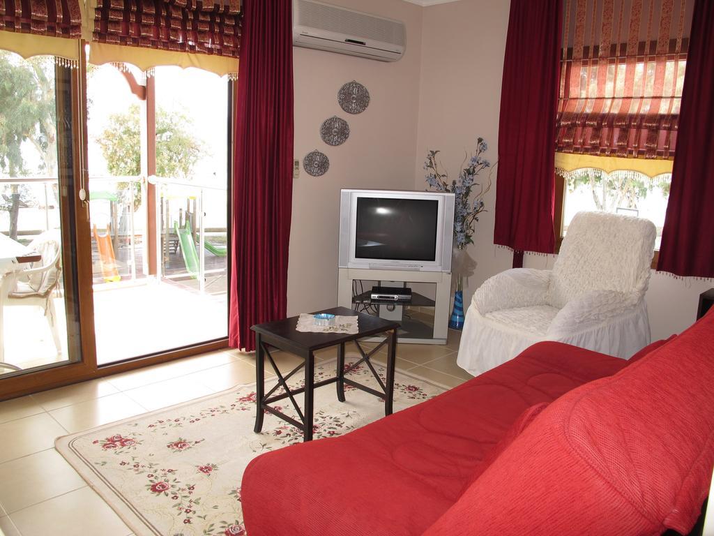 Sunset Beach Apartments Turgutreis Bilik gambar